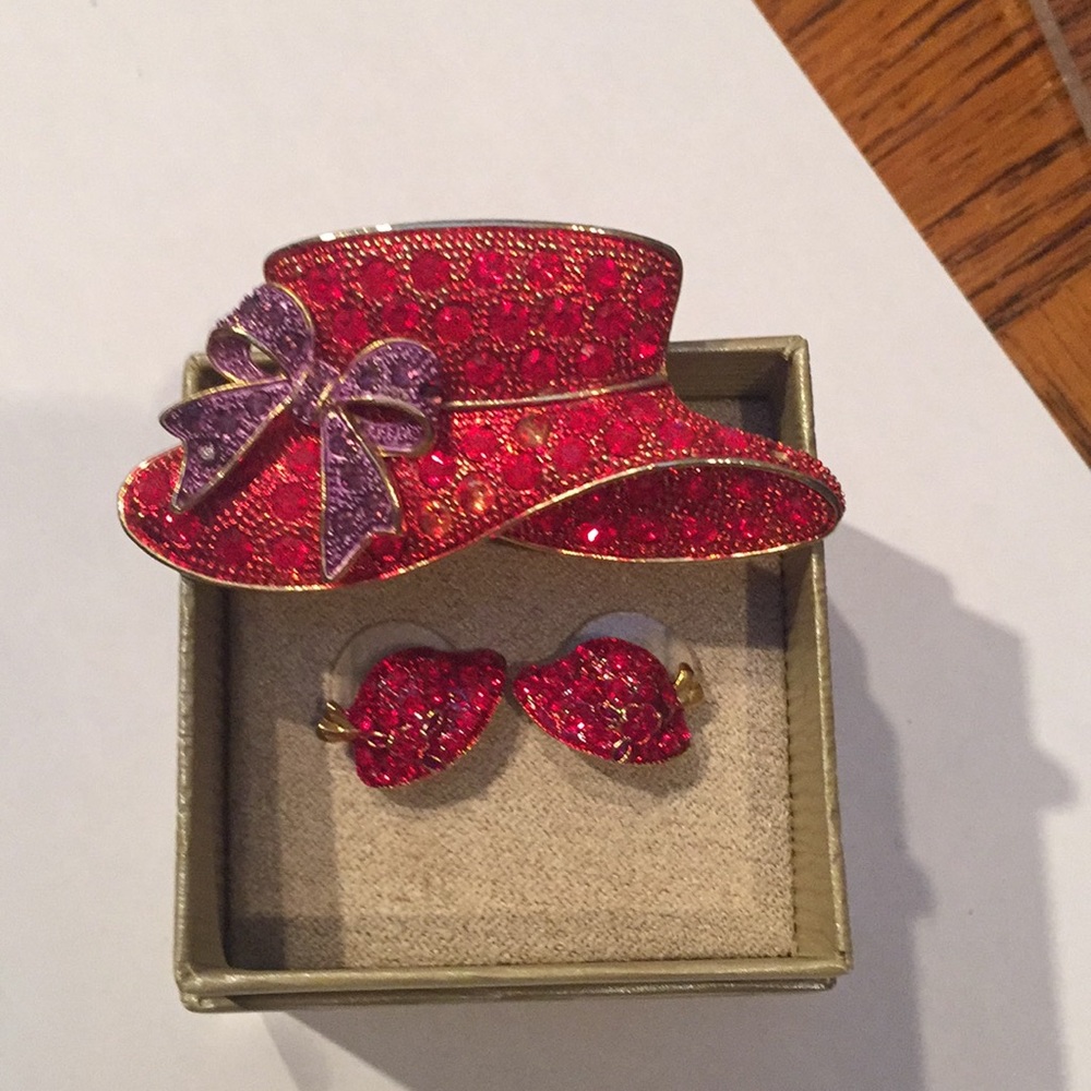 Red Hat pin and earrings